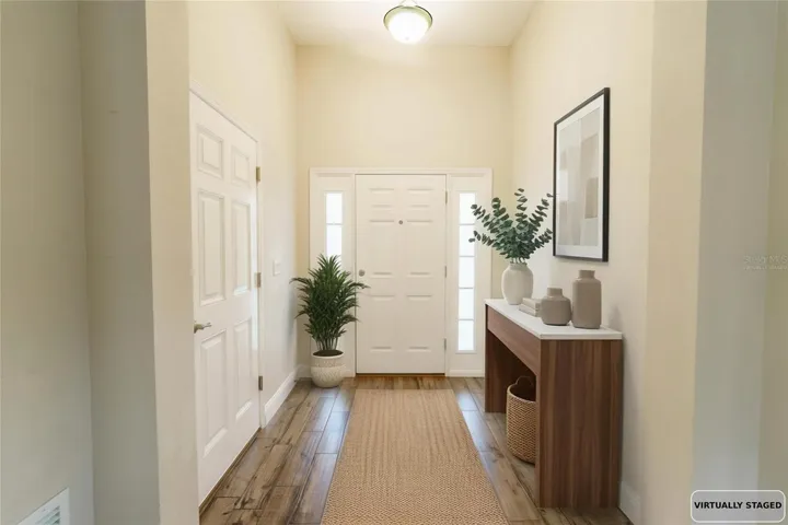 Entry way virtually staged