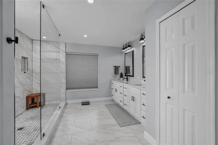 It has a Huge Bathroom with a Super Shower