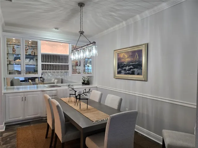Formal DR towards built-in cabinetry