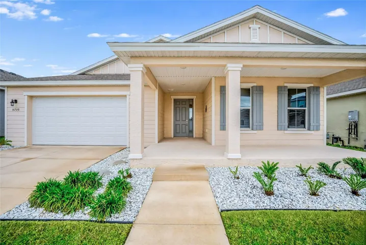 Front porch with room for chairs