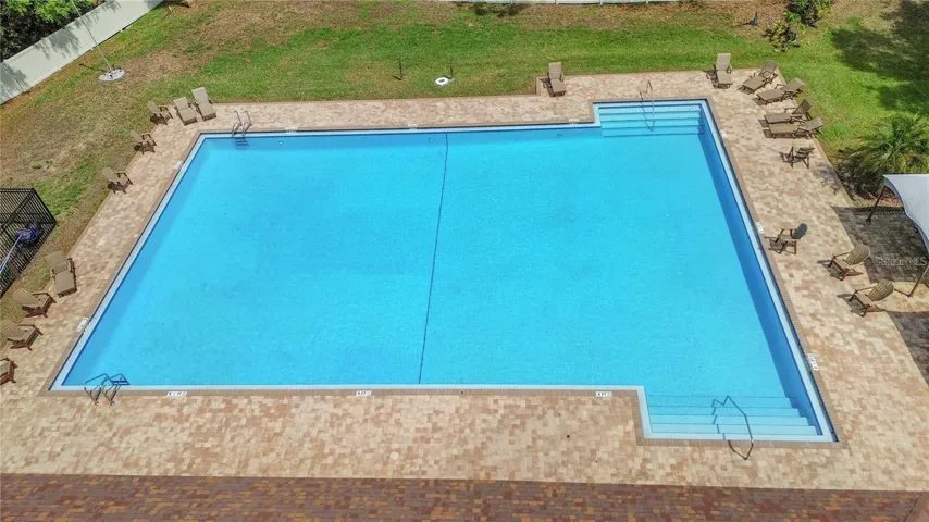 COMMUINTY POOL