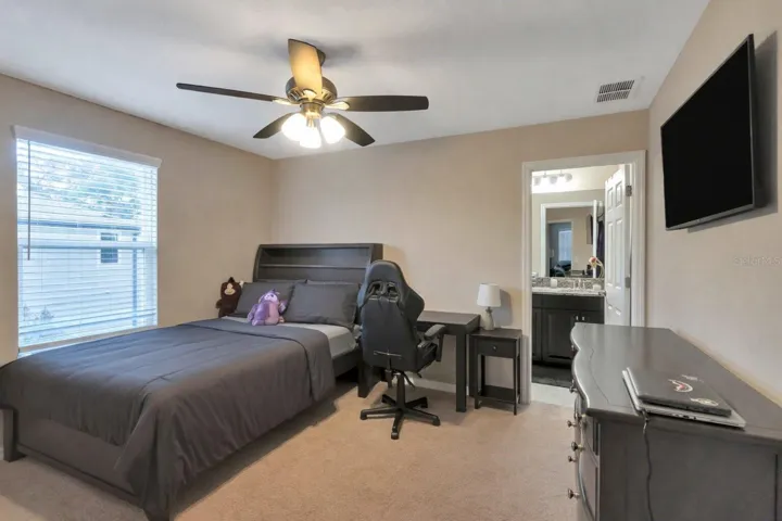 bedroom 4 (second floor)
