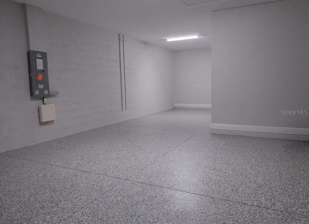 3 Car Garage