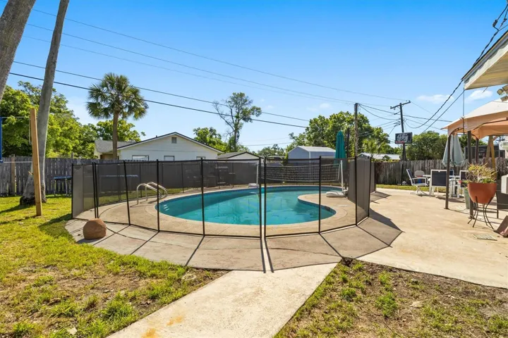 Pool/Patio