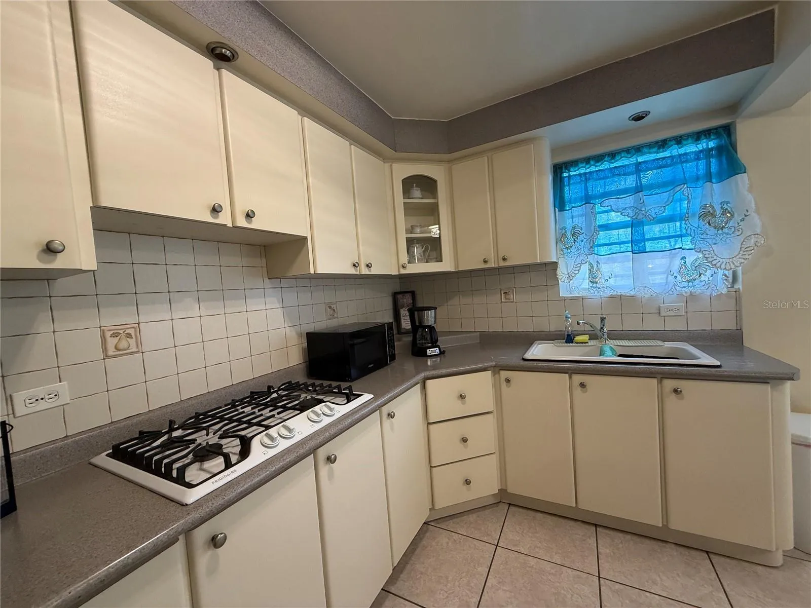 Kitchen - Unit 2