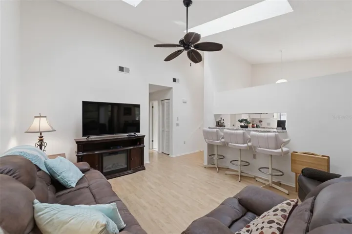 Living/Kitchen