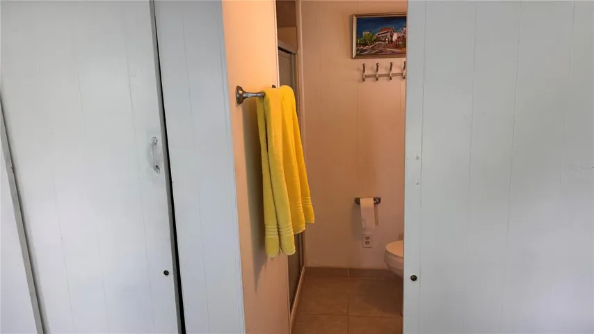 Secondary full bath