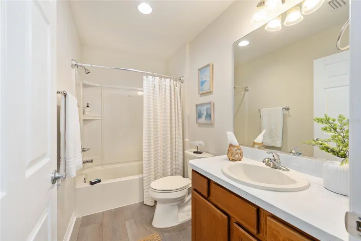 2nd Bathroom