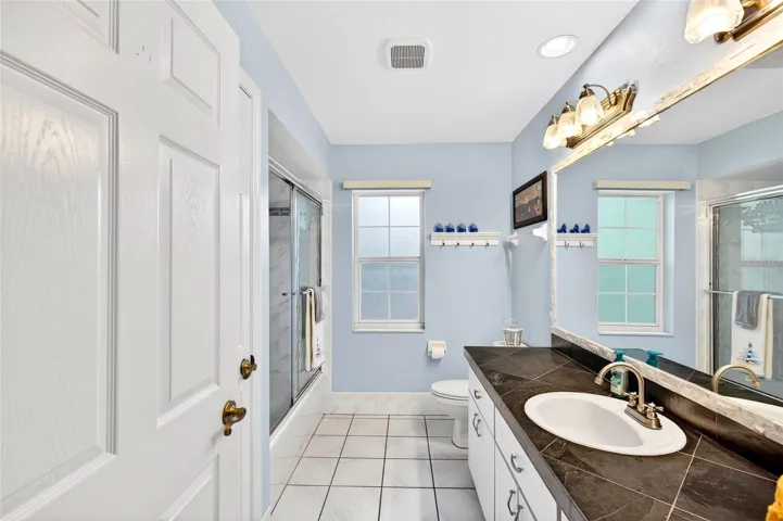 2nd Bathroom