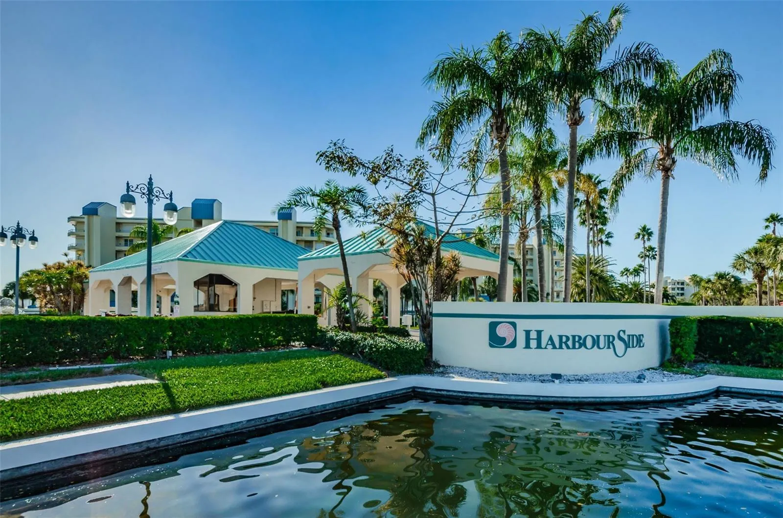 Welcome to Spectacular Harbourside Resort!