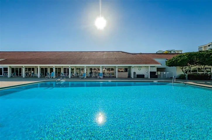 Clubhouse Heated Poo