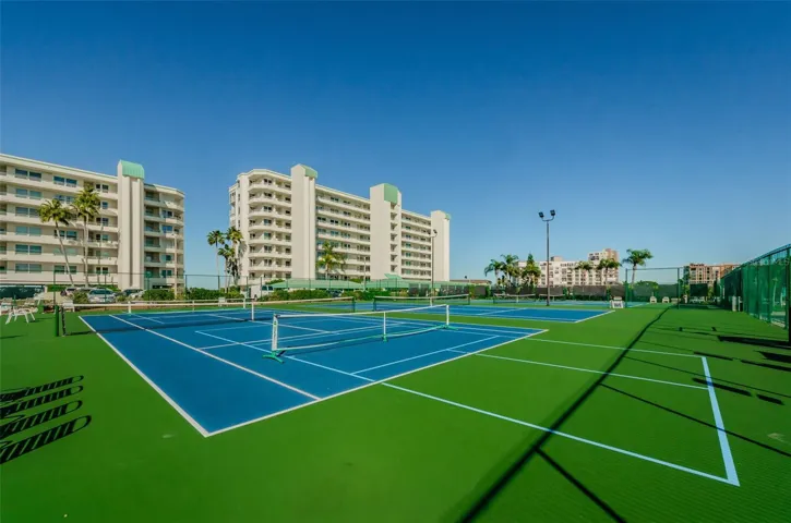 Pickleball and Tennis Courts