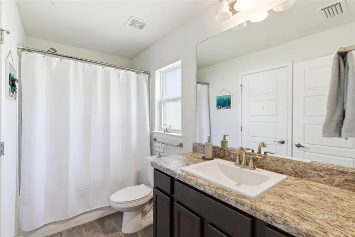 Bathroom Between Bedrooms 2 & 3
