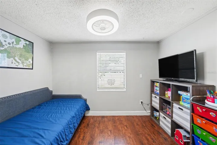 Bonus room or potential 4th bedroom