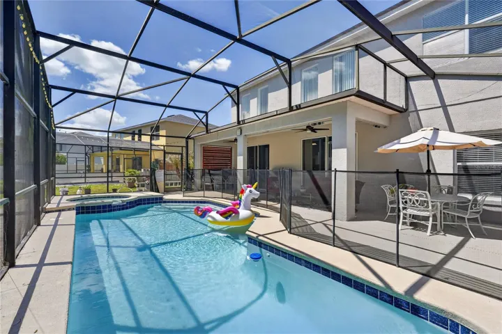 Big Swimming Pool