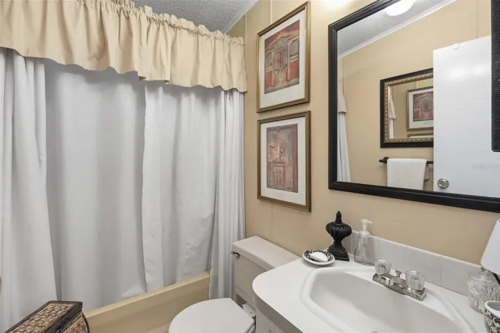 Bathroom 2 with tub and shower combo