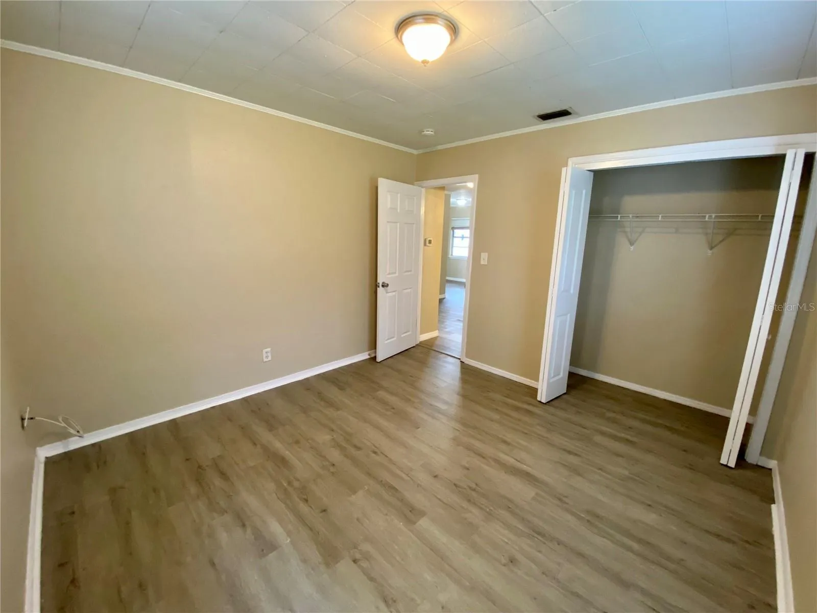 Apt 2