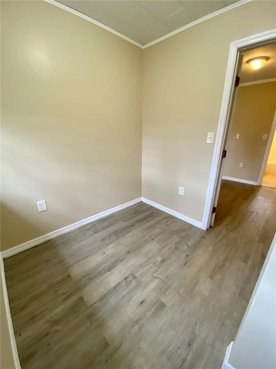 Apt 2