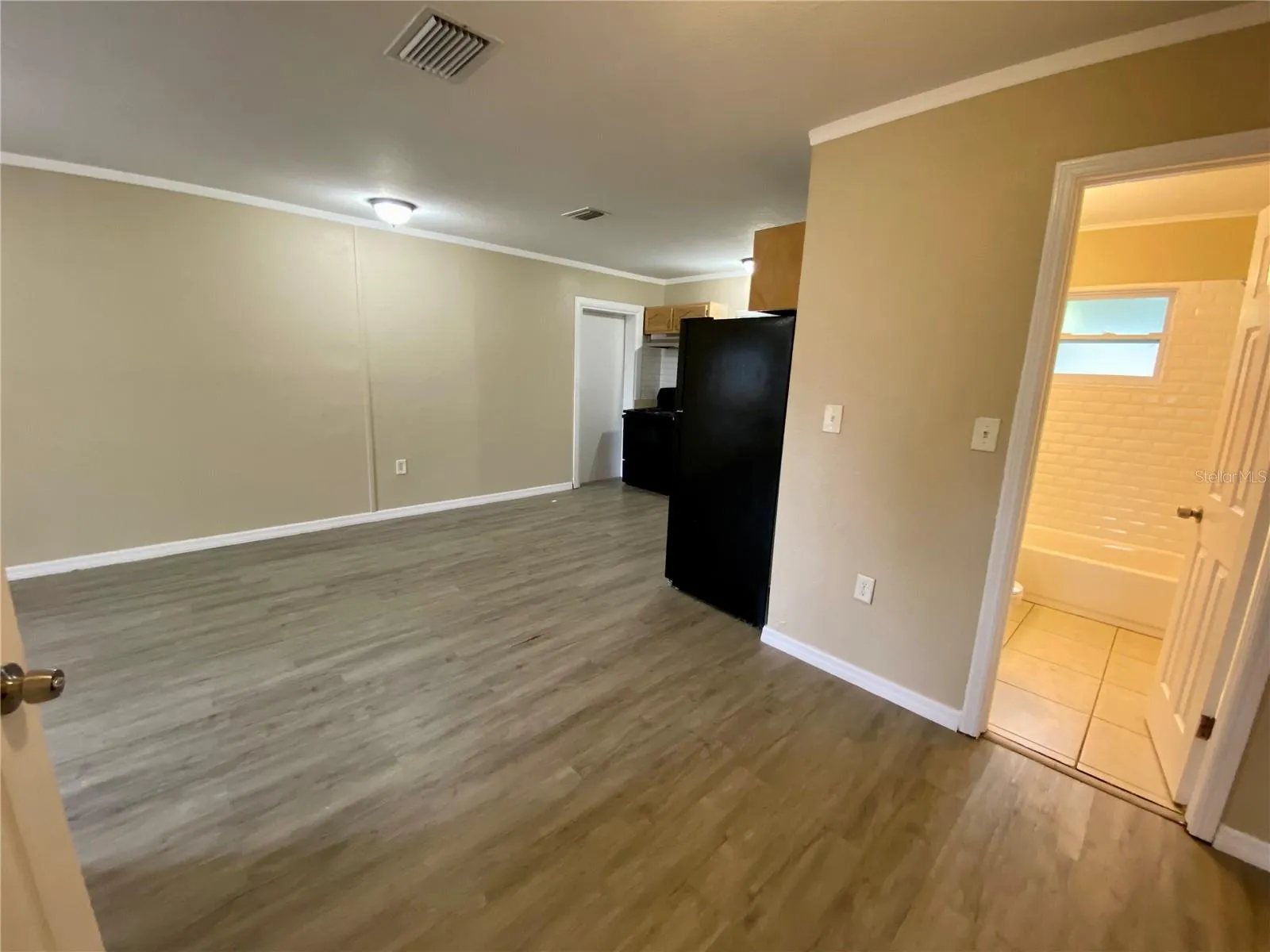 Apt 2
