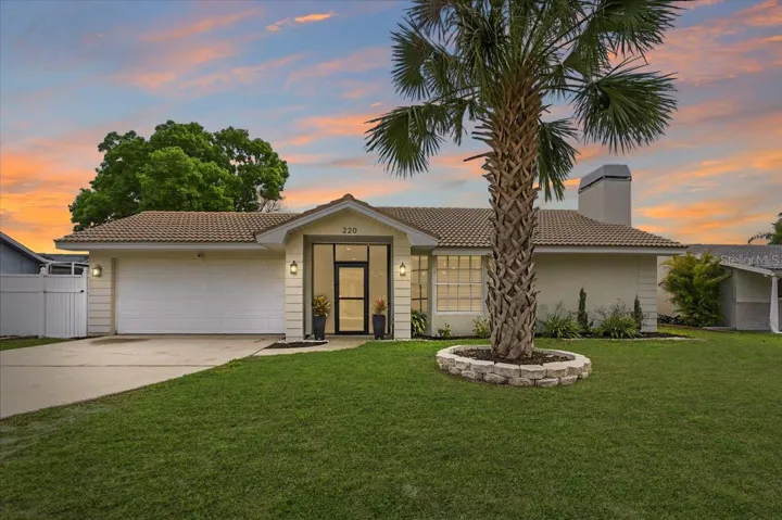 NEWLY RENOVATED, MODERN 3 BED/2 BATH POOL HOME!