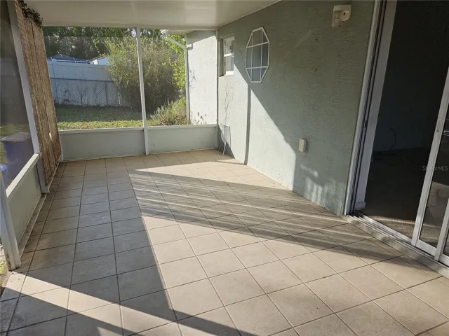 creened porch