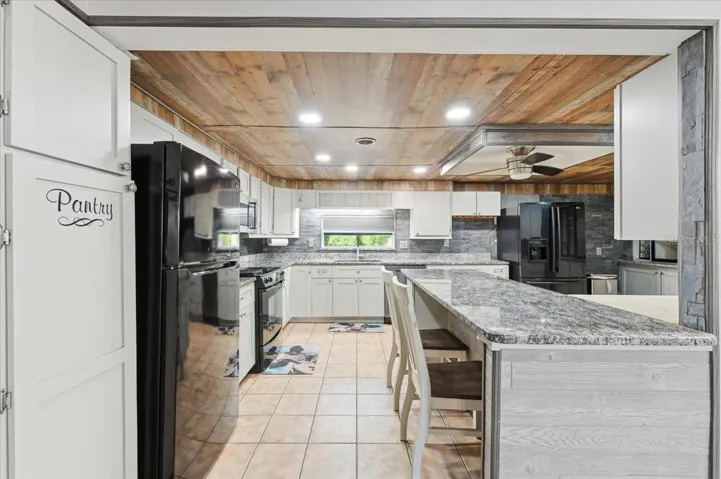 Breakfast Bar in Kitchen