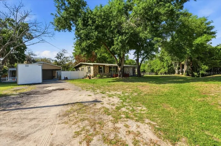 Driveway/Front Yard