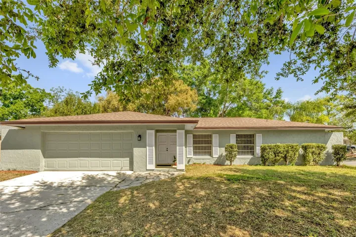 641 Swallow Dr