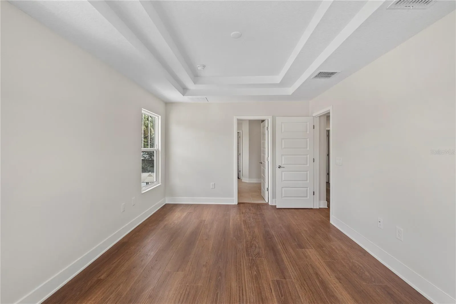 UPSTAIRS PRIMARY BEDROOM