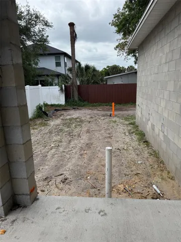 BACKYARD PARKING