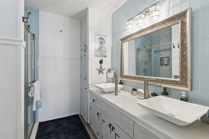 Updated Master Bathroom/Shower