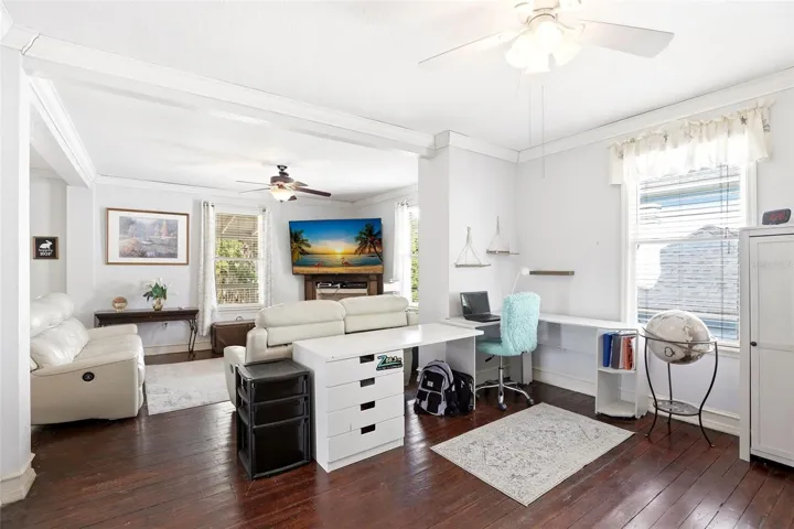 Large flex/study space open to den