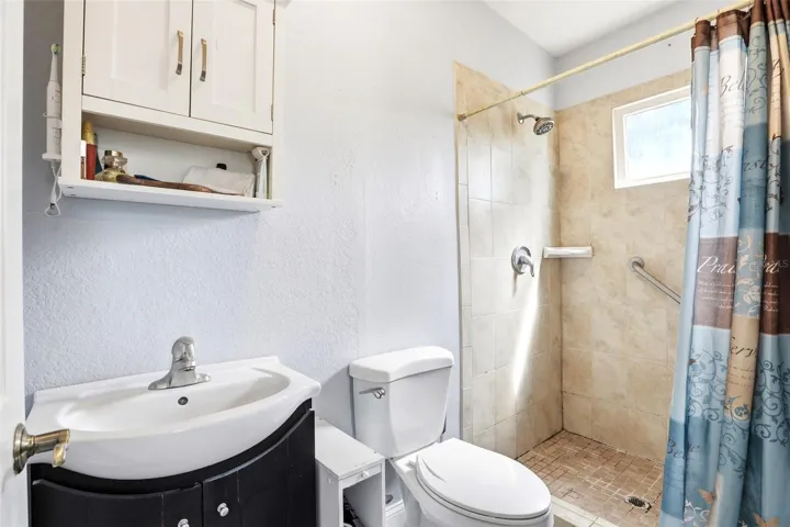 Main floor bath