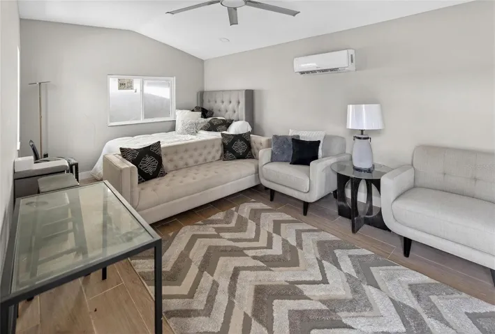 IN-LAW SUITE