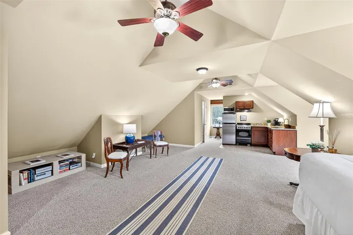 Studio with full bath and kitchenette