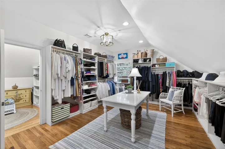 3 walk-in closets or hobby room upstairs