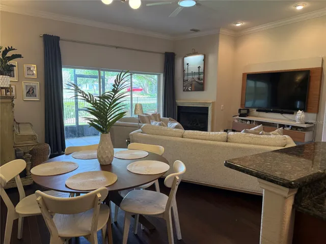 lounge/diner