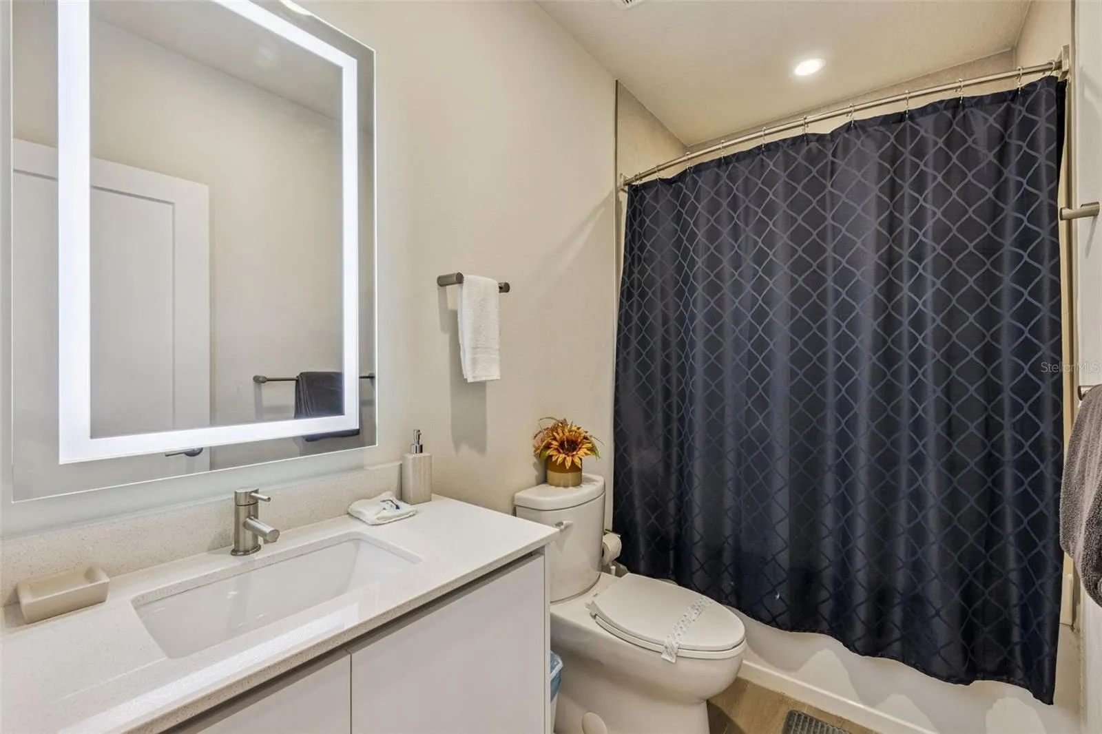 Full bathroom #3