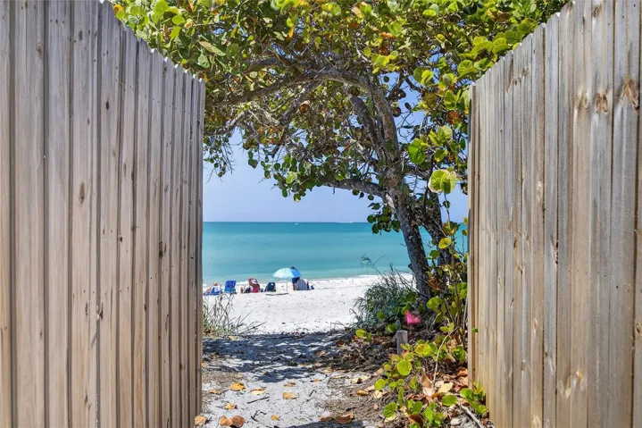 Deeded walkway to beach.