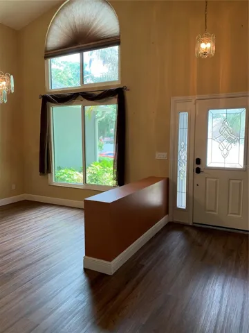 Entry/ Dining Room