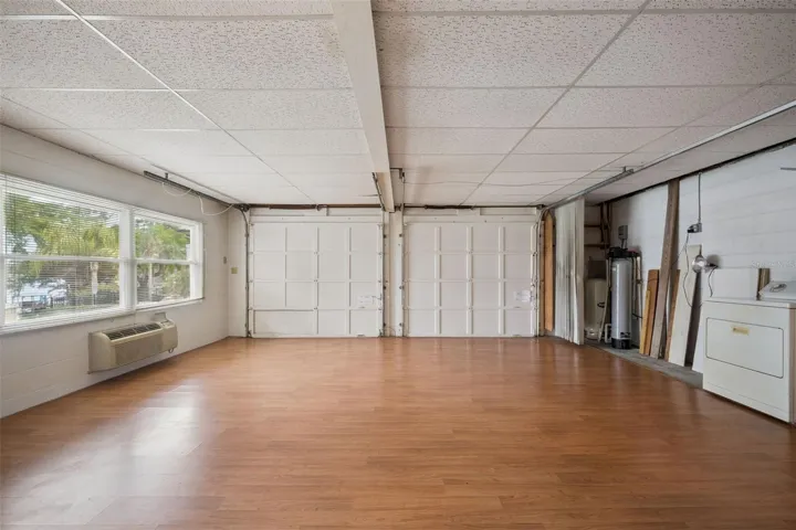 Converted Garage/ Extra Living Space and 1/2 Bathroom and Lake Views