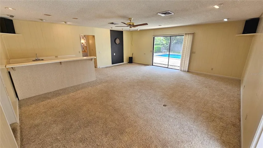 Detached Game Room / Potential In-law Suite