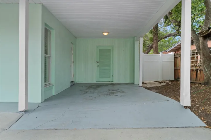 Carport and laundry/utility room