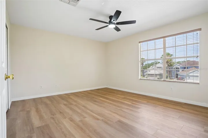 Bedroom 5 (upstairs)