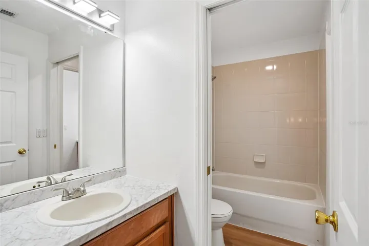 Bathroom 2 (upstairs)