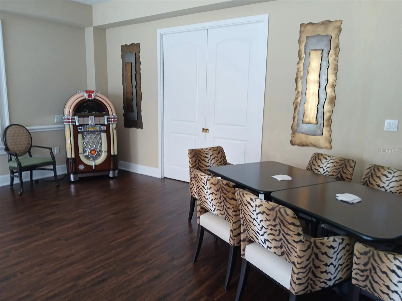 Lounge, Game Room, Salon, Ballroom, etc.
