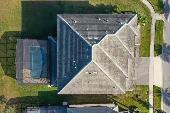 6,404 Sqft property