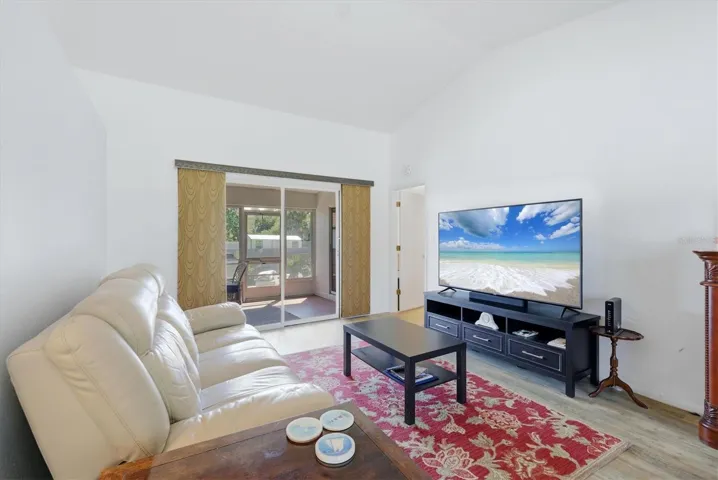 Living Room/SGD to Lanai