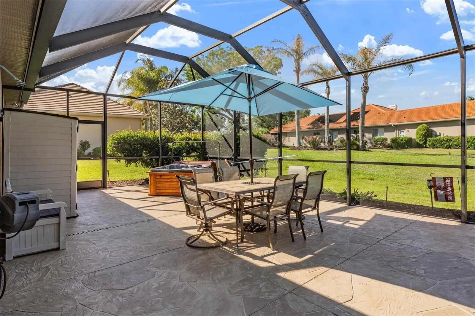 Relax or entertaining space galore!