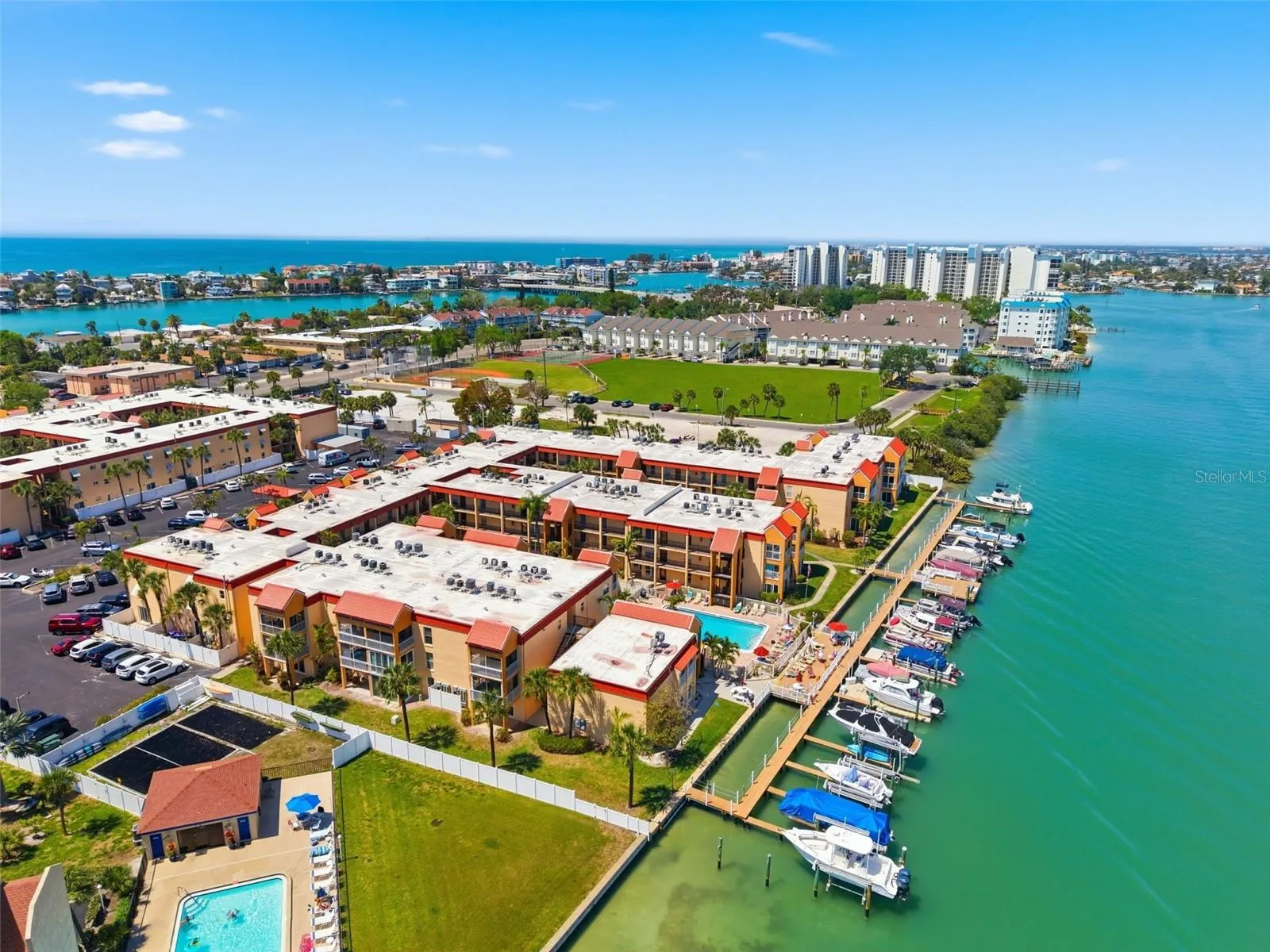 Such a great living area on the Intracoastal Bay